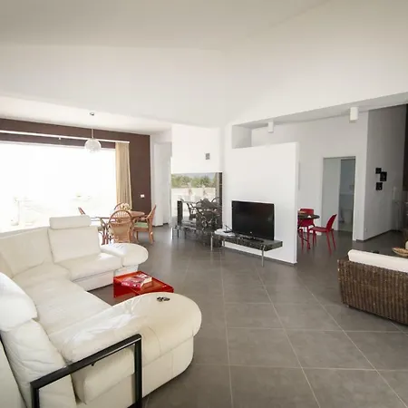 Afrodite | Luxury And Pool